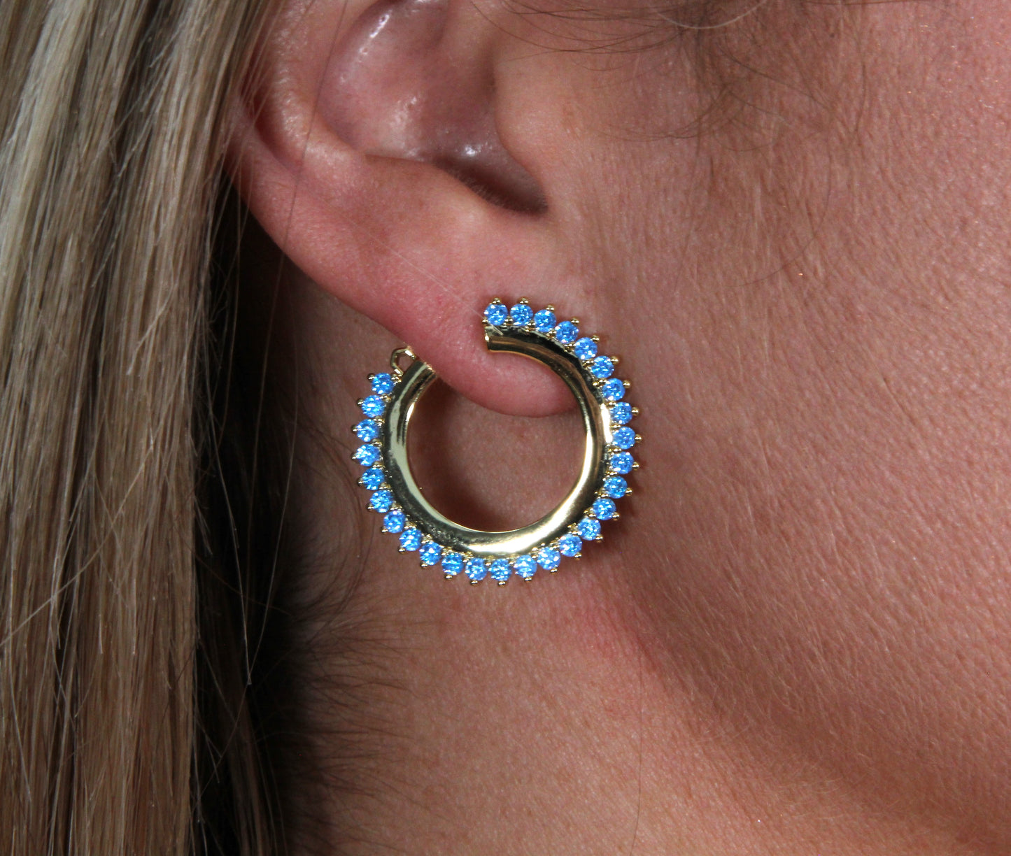 Crown aqua zirconia hoops