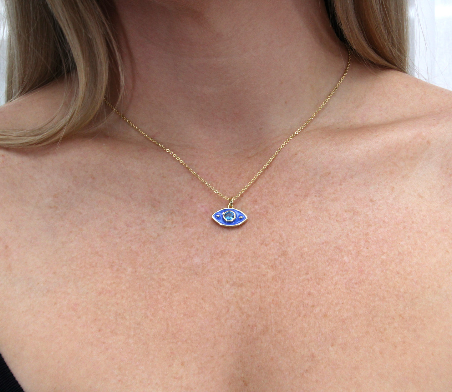 Dreams blue eye necklace